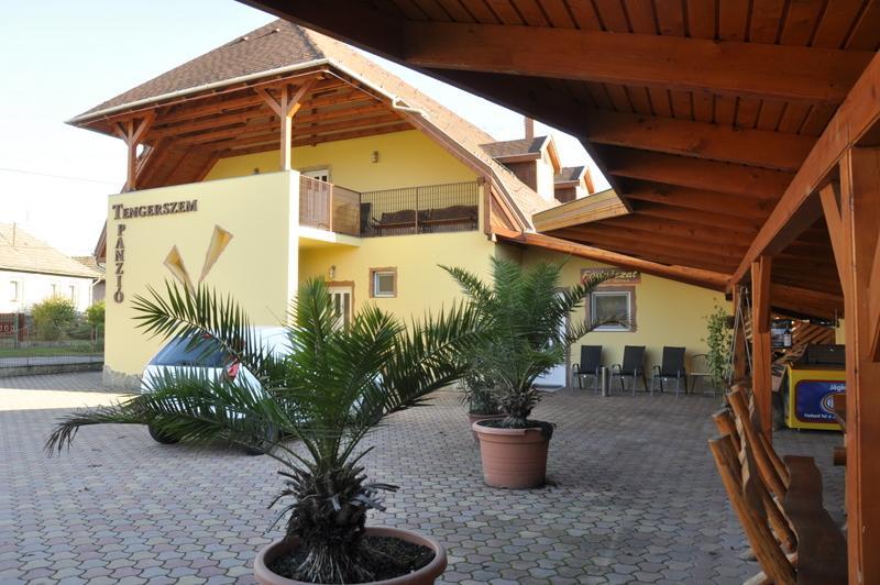 Tengerszem Panzio Bed and Breakfast Bánk Exteriör bild