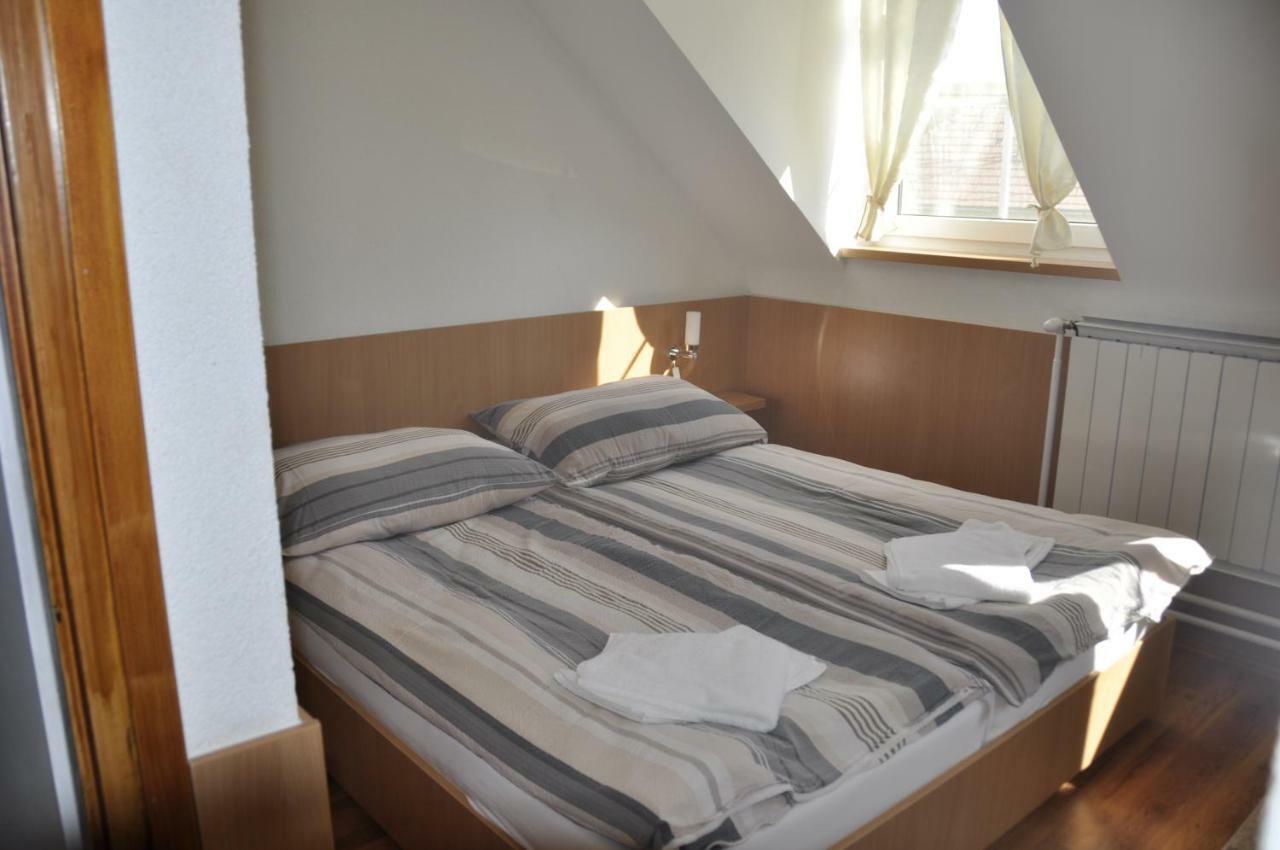 Tengerszem Panzio Bed and Breakfast Bánk Exteriör bild